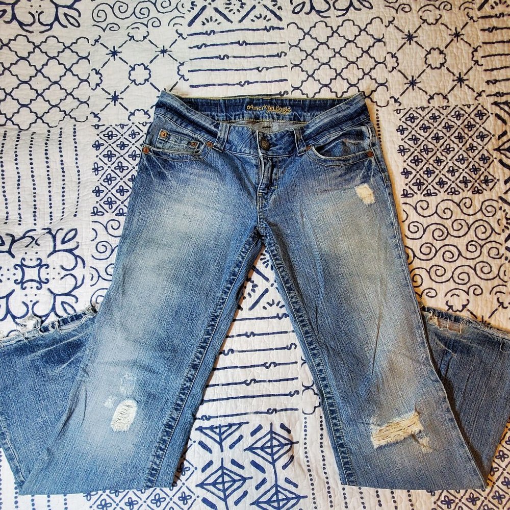 American Eagle Faded/Distressed Jeans Size 8 Long
